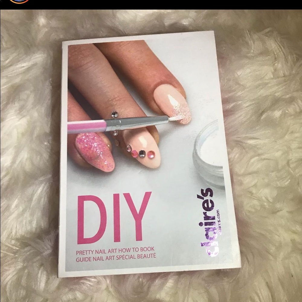 Nail kit